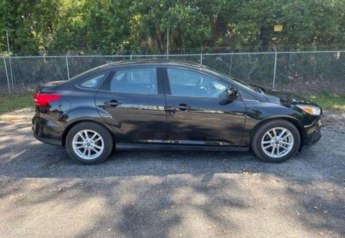 Shadow Black 2018 Ford Focus SE