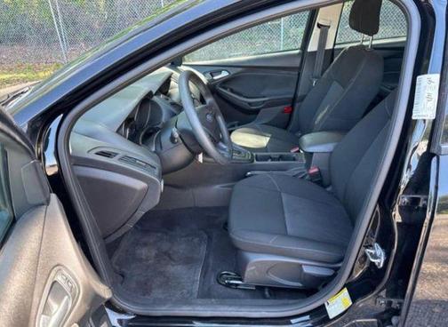 Shadow Black 2018 Ford Focus SE