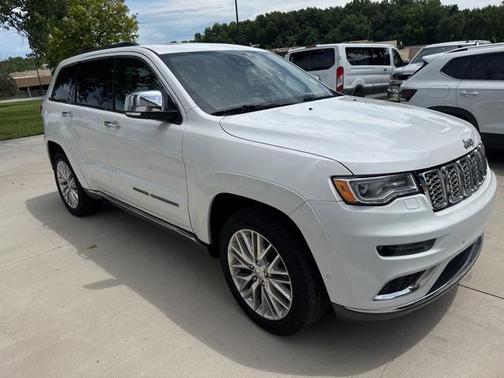 2017 Jeep Grand Cherokee Summit