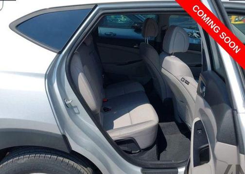 Molten Silver 2018 Hyundai TUCSON SE