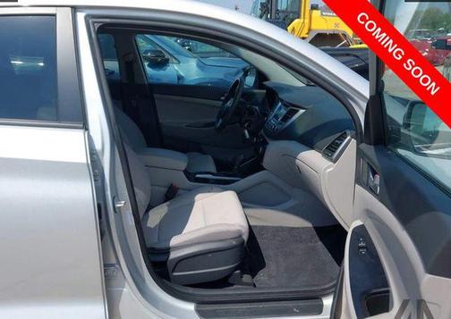 Molten Silver 2018 Hyundai TUCSON SE