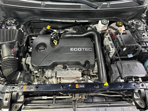 Midnight Blue Metallic 2021 Chevrolet Equinox LS
