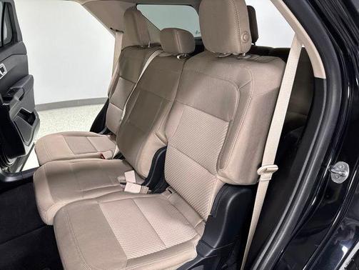 Black Metallic 2020 Ford Explorer Base