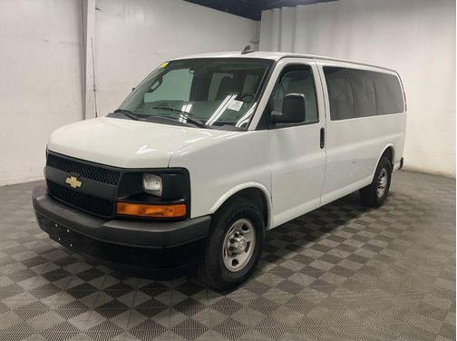 2017 Chevrolet Express 2500 LS