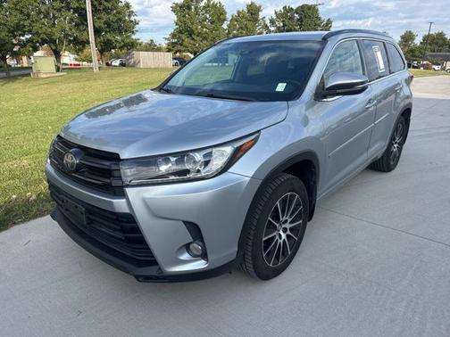 2018 Toyota Highlander SE
