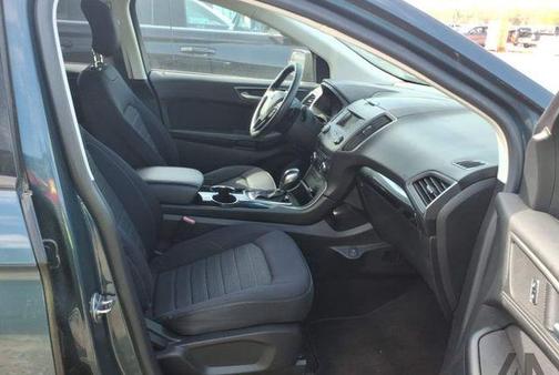 Blue Metallic 2016 Ford Edge SE