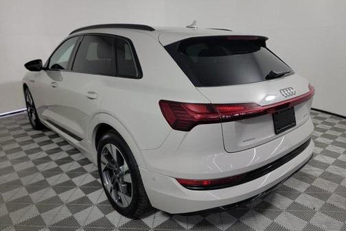 2021 Audi e-tron Premium