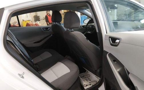 2020 Hyundai IONIQ Hybrid Blue