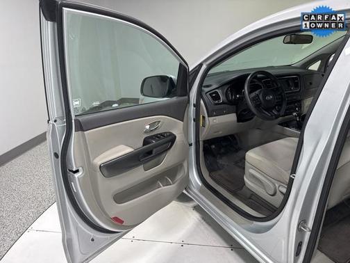 2018 Kia Sedona L
