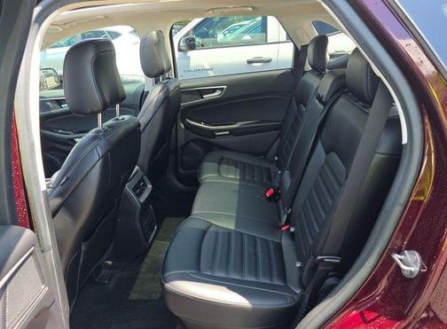 Burgundy Velvet Metallic Tinted Clearcoat 2020 Ford Edge SEL