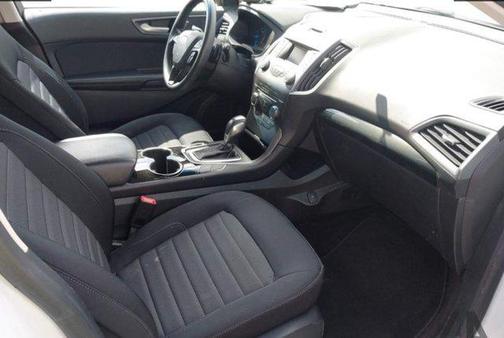 Oxford White 2018 Ford Edge SE