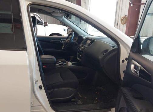 Glacier White 2020 Nissan Pathfinder S 4WD
