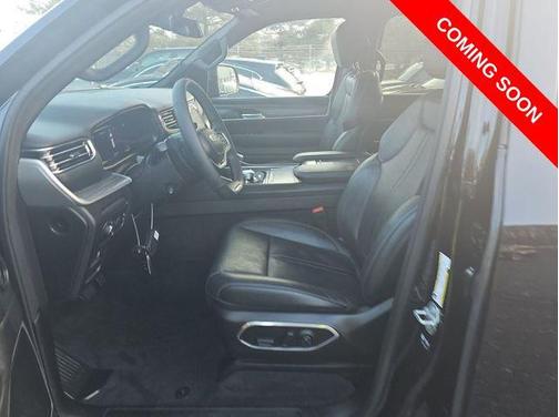 Diamond Black Crystal Pearlcoat 2024 Jeep Wagoneer Series III 4x4