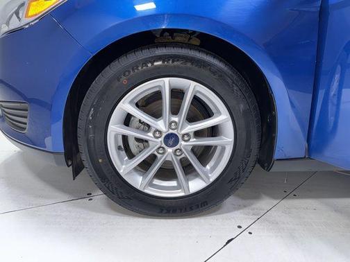 Lightning Blue Metallic 2018 Ford Focus SE