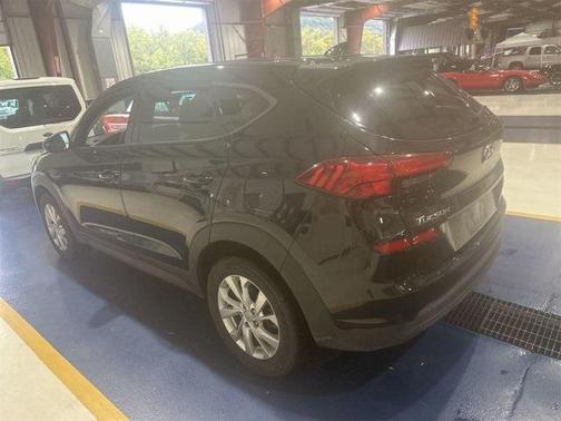 2021 Hyundai TUCSON SE