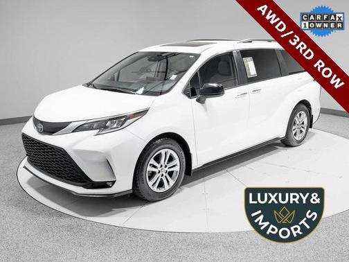 2022 Toyota Sienna XSE 7 Passenger