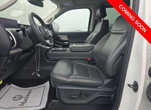White Metallic 2025 Ford Expedition Active