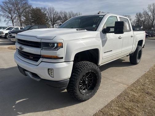 2017 Chevrolet Silverado 1500 2LT