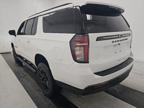 2021 Chevrolet Suburban 4WD Z71