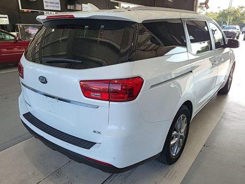 Snow White Pearl 2020 Kia Sedona EX