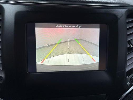 Velvet Red Pearlcoat 2019 Jeep Cherokee Latitude