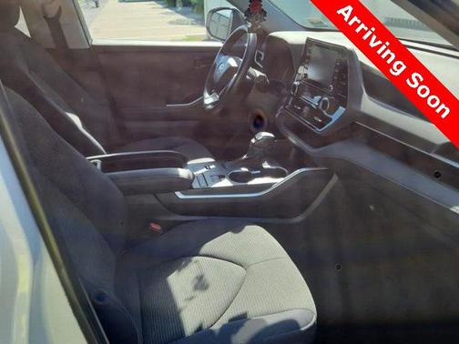 2021 Toyota Highlander LE