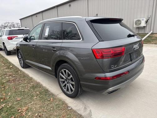 2019 Audi Q7 55 Premium Plus