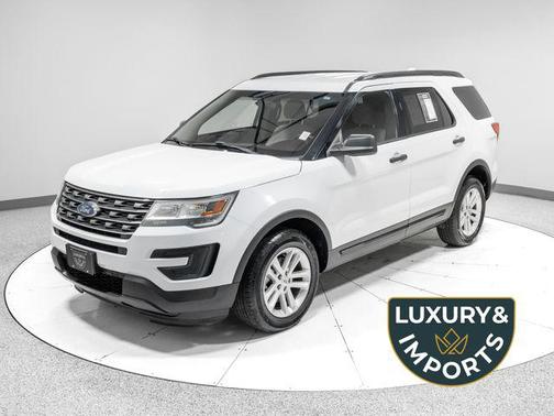 Oxford White 2017 Ford Explorer Base