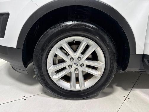 Oxford White 2017 Ford Explorer Base