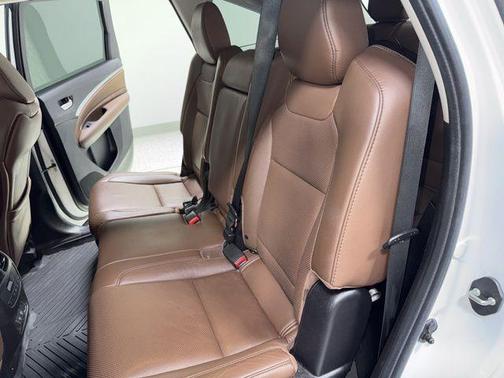 Platinum White Pearl 2020 Acura MDX 3.5L w/Technology Package