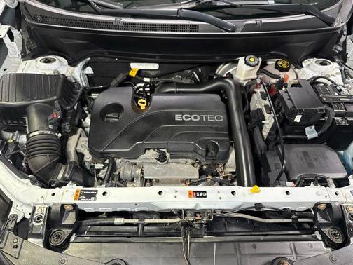 Summit White 2020 Chevrolet Equinox LS