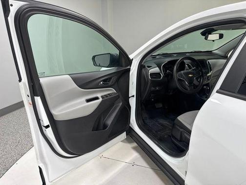 Summit White 2020 Chevrolet Equinox LS