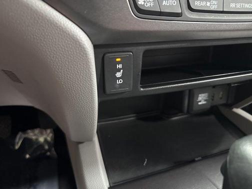 Lunar Silver Metallic 2017 Honda Pilot EX-L