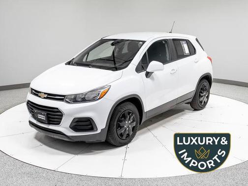 Summit White 2017 Chevrolet Trax LS