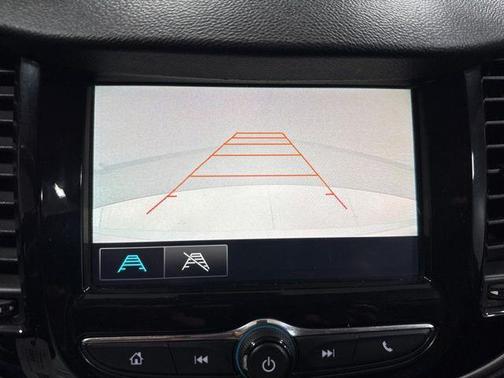 Summit White 2017 Chevrolet Trax LS