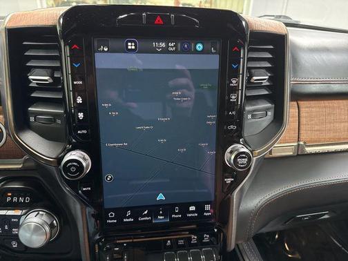 Diamond Black Crystal Pearlcoat 2022 RAM 1500 Longhorn