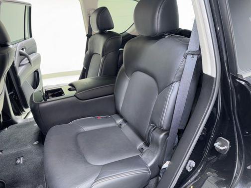 Mineral Black 2024 INFINITI QX80 Luxe