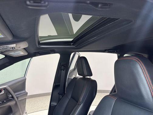 Silver Sky Metallic 2016 Toyota RAV4 SE