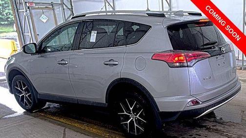 Silver Sky Metallic 2016 Toyota RAV4 SE