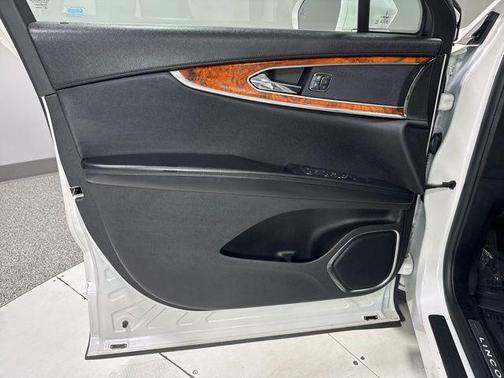 2017 Lincoln MKX Select