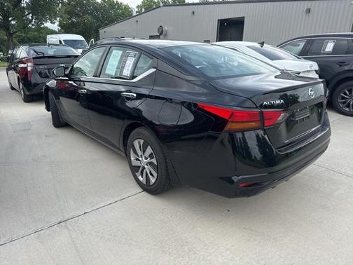 2022 Nissan Altima S FWD