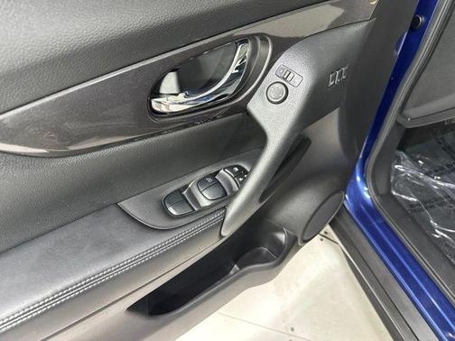 Caspian Blue Metallic 2020 Nissan Rogue SV