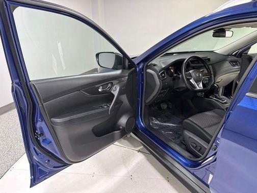 Caspian Blue Metallic 2020 Nissan Rogue SV