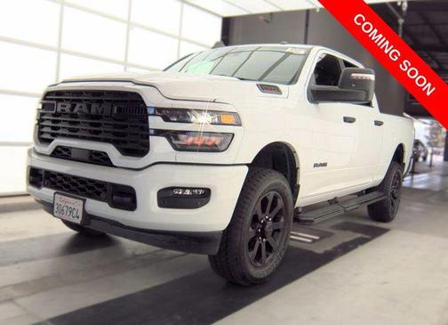 Bright White Clearcoat 2025 RAM 2500 Big Horn Crew Cab 4x4 6'4' Box