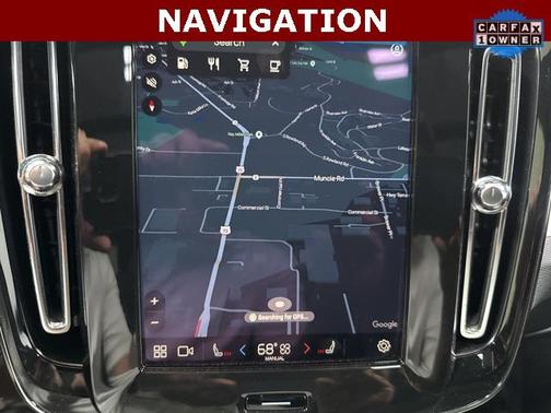 2025 Volvo XC40 B5 Core Bright Theme