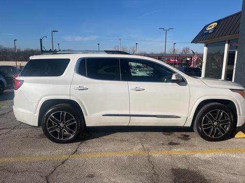 2019 GMC Acadia Denali