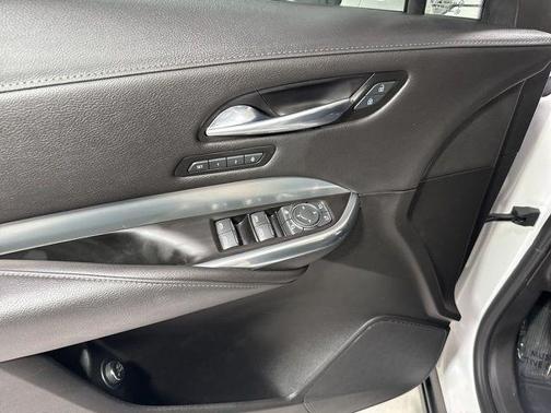 Crystal White Tricoat 2021 Cadillac XT4 Premium Luxury