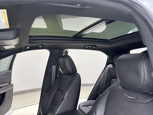 Crystal White Tricoat 2021 Cadillac XT4 Premium Luxury