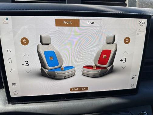 Silicon Silver Premium Metallic 2025 Land Rover Defender 110 P300