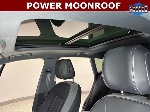 2022 Audi e-tron Premium Plus